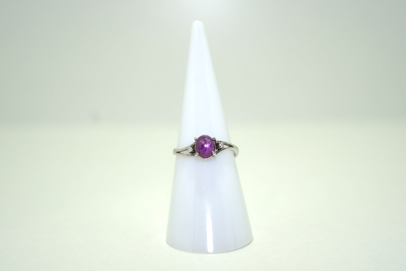 White Gold Ring with Star Ruby and Diamonds