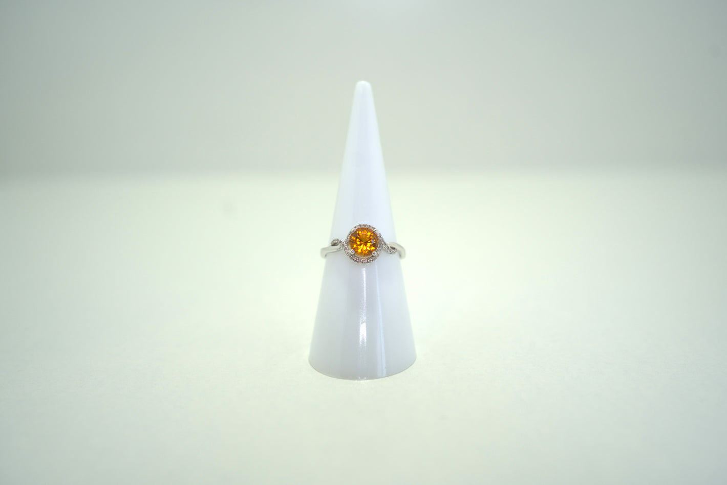 White Gold Ring with Yellow sapphire and Diamonds