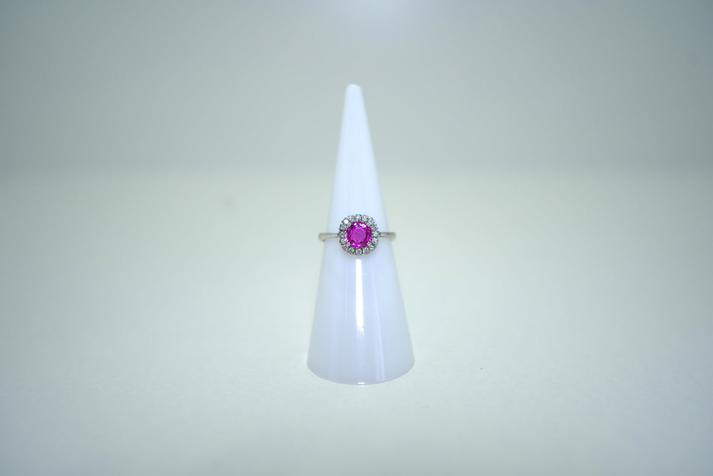 White Gold Ring with Pink Sapphire and Diamonds
