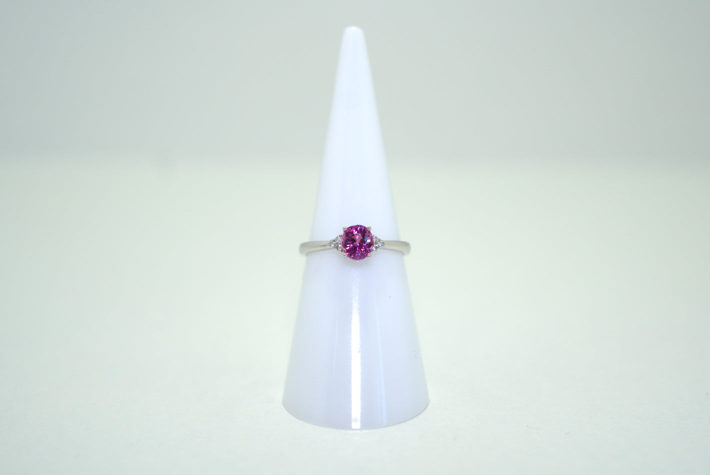 White Gold Ring with Purple Sapphire and Diamonds