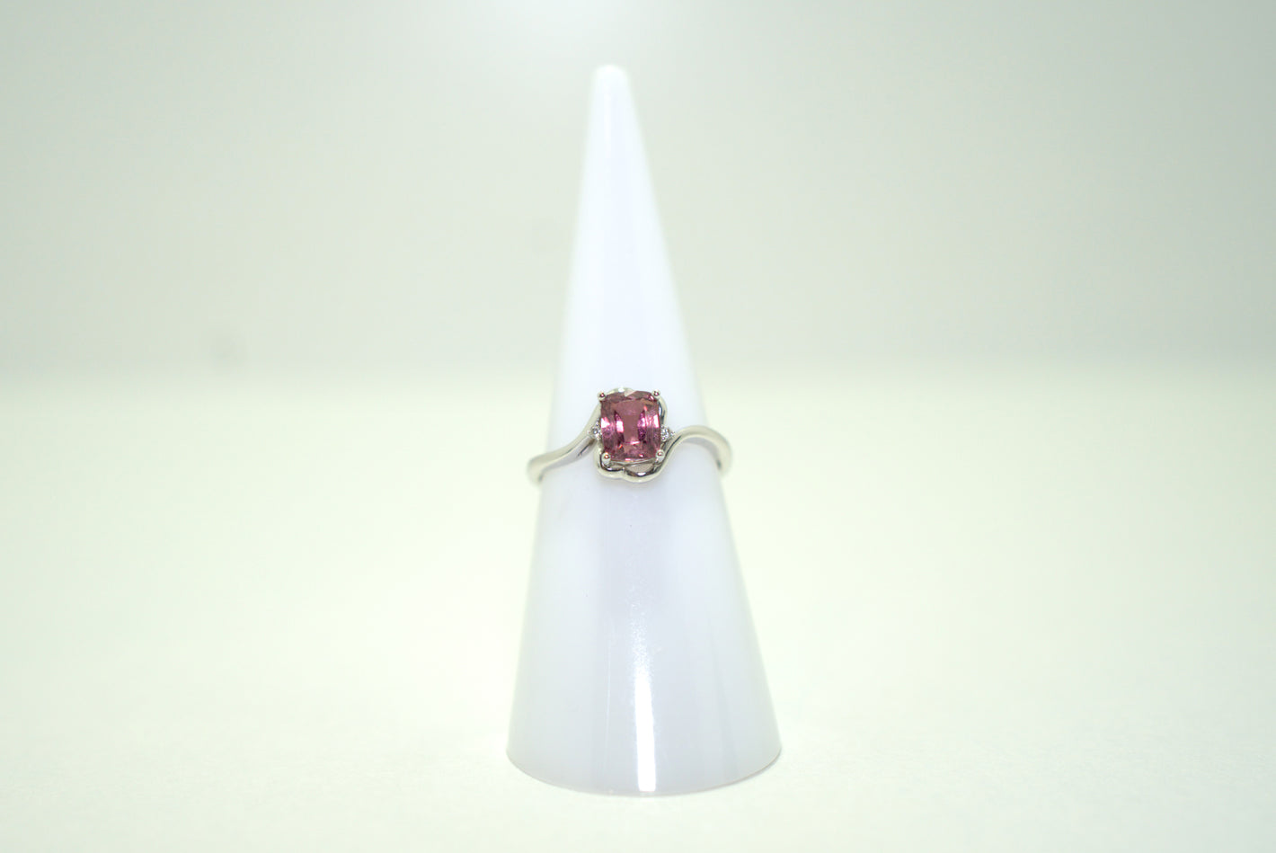 White Gold Ring with Pink Sapphire