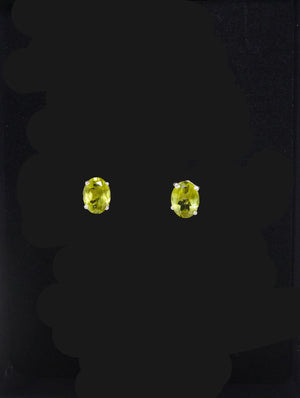 Silver Studs peridot - ovel earrings