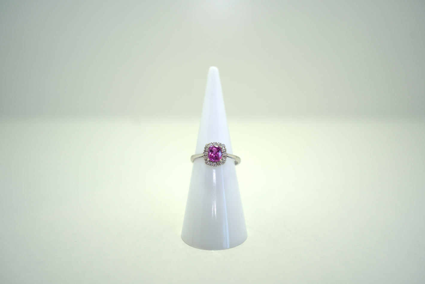 White Gold Ring with Pink Sapphire and Diamonds