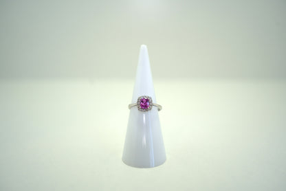 White Gold Ring with Pink Sapphire and Diamonds