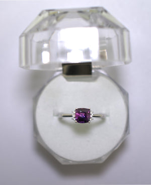 White Gold Ring with Purple Sapphire and Diamonds