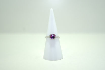White Gold Ring with Purple Sapphire and Diamonds