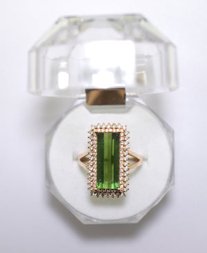 Yellow Gold Ring with Green Tourmaline & Diamonds