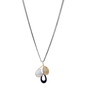 Three Tone Flower Shape Pendant Necklace